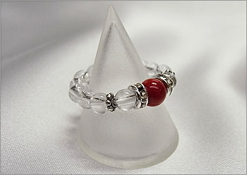 レッドコーラルと水晶のリング（指輪）