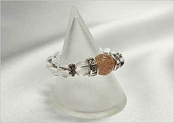 アフリカン ストロベリークォーツと水晶のリング（指輪）