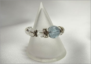 ブルートパーズと水晶のリング（指輪）