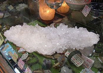 水晶クラスター 630g
